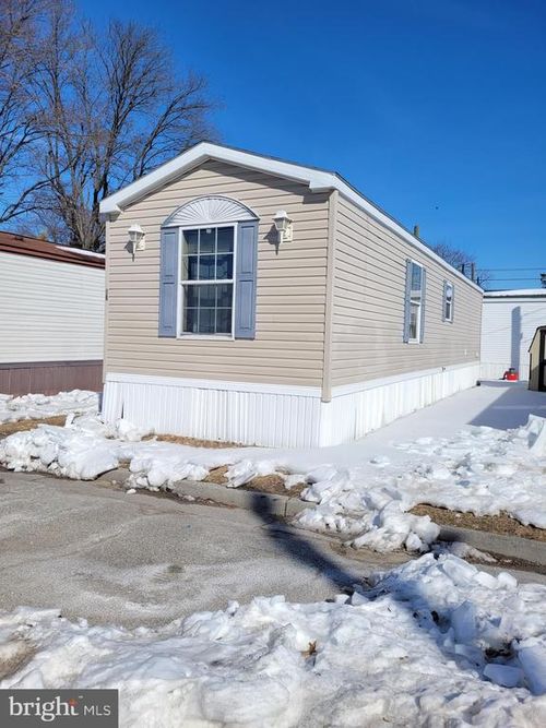 36-291 N. Virginia Avenue 291 N. Virginia Avenue, Lot #36, PENNS GROVE, NJ, 08069 | Card Image