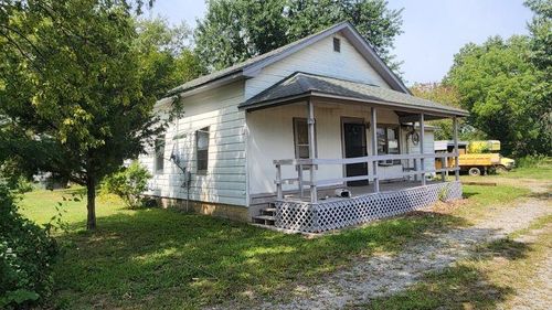 803 W Country Rd, Columbus, KS, 66725-3002 | Card Image