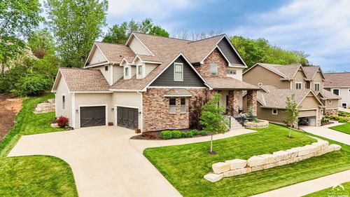 237 Landon Ct, Lawrence, KS, 66049-4568 | Card Image