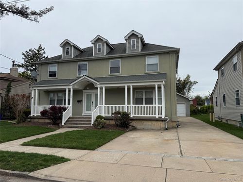 33 3rd Avenue, North Hempstead, NY, 11590 | Card Image