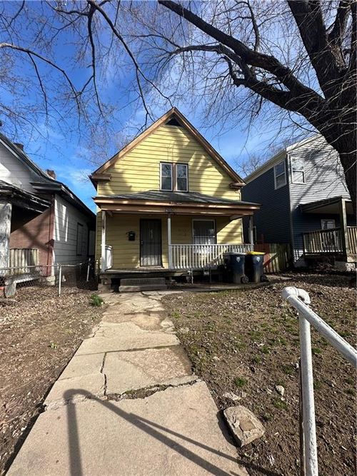 2323 Jackson Ave, Kansas City, MO, 64127-4405 | Card Image