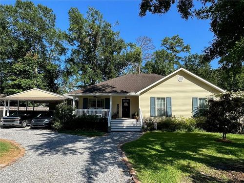19154 Hector St, Mandeville, LA, 70471-6944 | Card Image