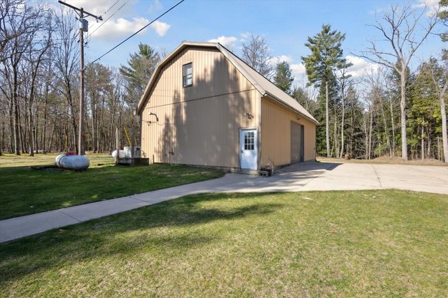 7952 Main St, House other with 3 bedrooms, 2 bathrooms and null parking in Newaygo MI | Image 9