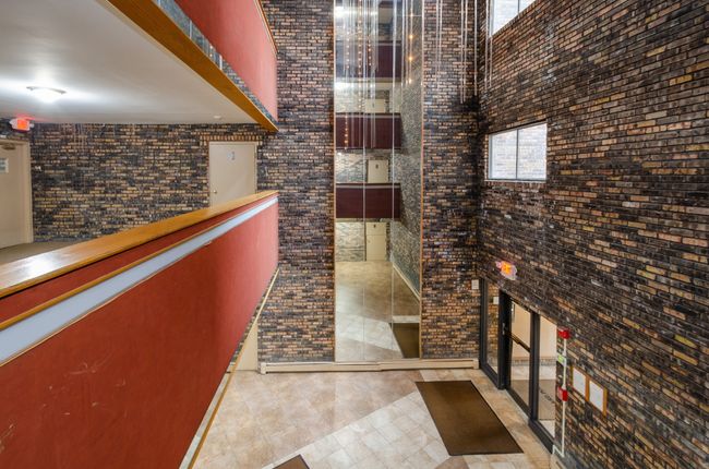 APT-412 - 8894 Knight Ave, Condo with 2 bedrooms, 2 bathrooms and 2 parking in Des Plaines IL | Image 13