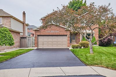 1108 Timber Crt, House other with 4 bedrooms, 4 bathrooms and 6 parking in Pickering ON | Image 1