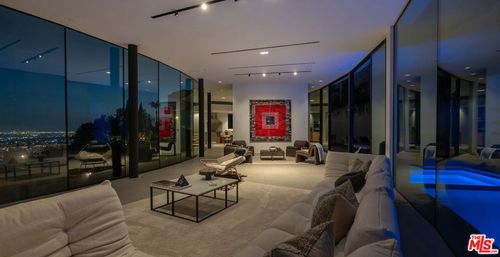 9277 Thrush Way, Los Angeles, CA, 90069-1130 | Card Image
