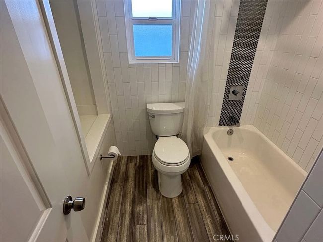 1109 E 1 St St, Condo with 3 bedrooms, 2 bathrooms and 2 parking in Tustin CA | Image 15