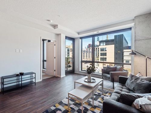 1503-811 Washington Ave S, Minneapolis, MN, 55415-7519 | Card Image