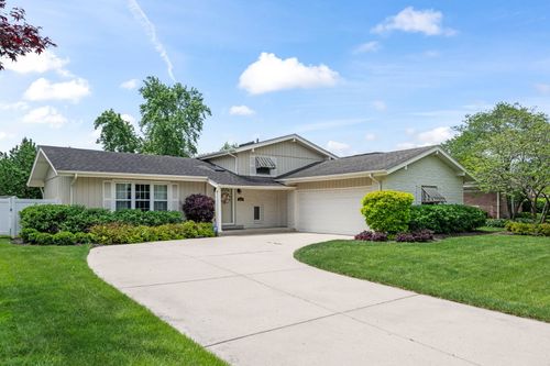 1211 Haven Dr, Arlington Heights, IL, 60005-3524 | Card Image
