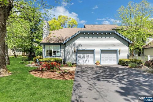 100 Easedale Road, Wayne, NJ, 07470 | Card Image