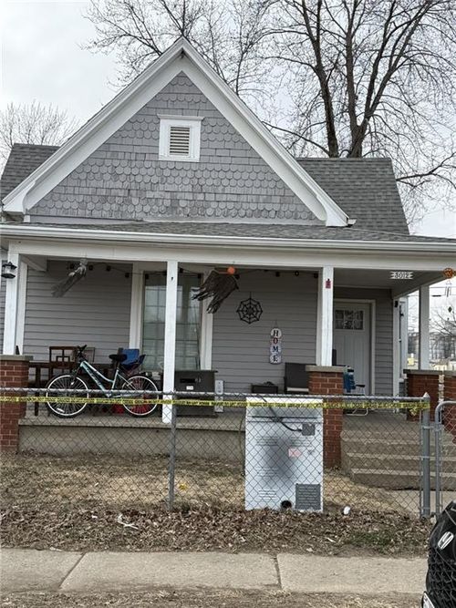 3012 S 19th St, Saint Joseph, MO, 64503-3206 | Card Image