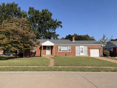 3 Locust Drive, Florissant, MO, 63031 | Card Image