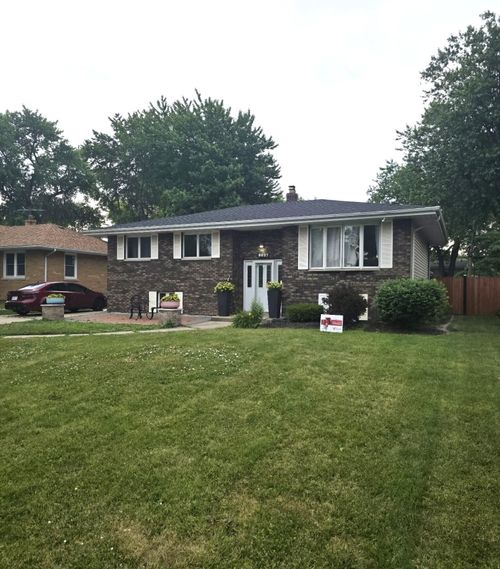 8027 Kooy Dr, Munster, IN, 46321-1342 | Card Image