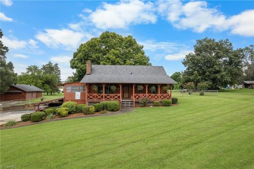 4390 Friedberg Church Rd, Clemmons, NC, 27012-6876 | Card Image