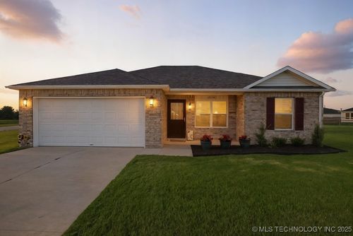 14203 N 76 Avenue, Collinsville, OK, 74021 | Card Image