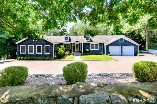 64 E Hunting Ridge Rd, Stamford, CT, 06903-2317 | Card Image
