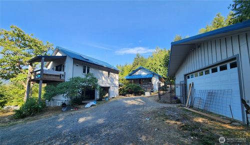 554 Briarwood Ln, Brinnon, WA, 98320-9530 | Card Image