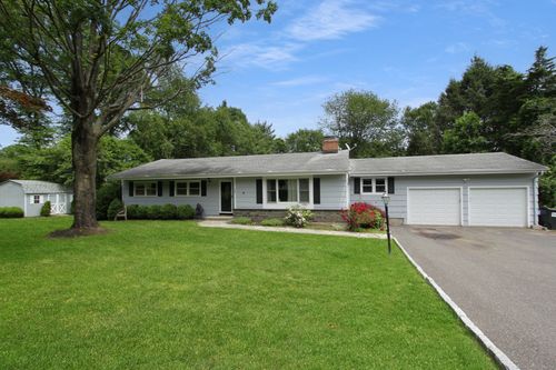 15 Old Stream Ln, Trumbull, CT, 06611-3214 | Card Image