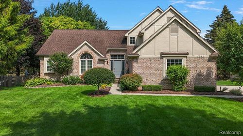 6952 Granger Dr, Troy, MI, 48098-6907 | Card Image