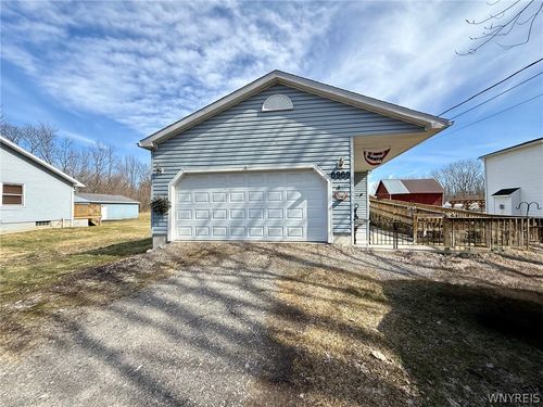 6969 Nash Rd, North Tonawanda, NY, 14120-1225 | Card Image