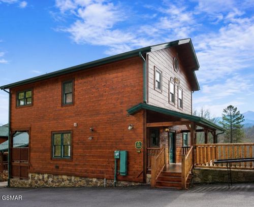 832 Resort Way, Gatlinburg, TN, 37738 | Card Image