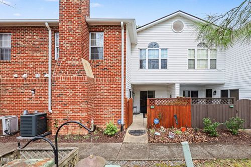 391 Summerwalk Cir, Chapel Hill, NC, 27517-8678 | Card Image