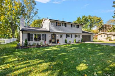 29031 Glenarden Street, Home with 4 bedrooms, 2 bathrooms and null parking in Farmington Hills MI | Image 3