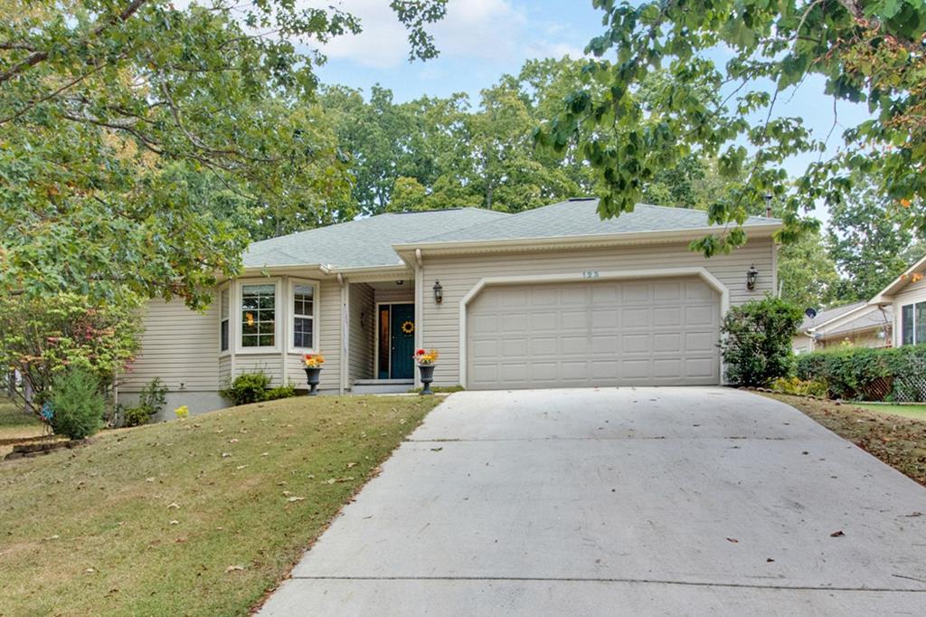 Morris Ln, Crossville, TN 38558