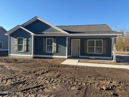 761 Wall St, Grifton, NC, 28530-7035 | Card Image