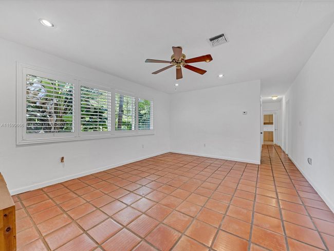 9860 Sw 140th St, House other with 4 bedrooms, 3 bathrooms and null parking in Miami FL | Image 4