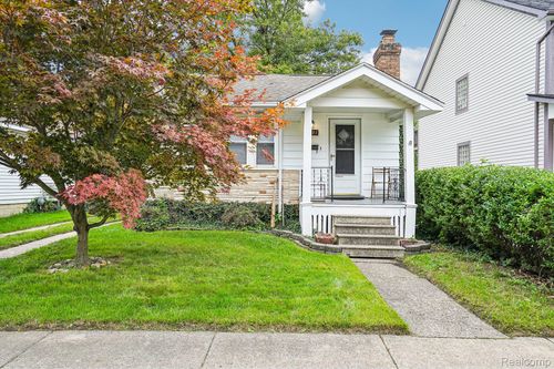 3227 Grayson St, Ferndale, MI, 48220-1076 | Card Image