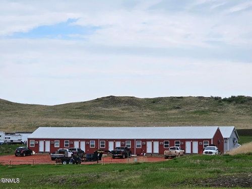 2046 125th Ave Nw, Watford City, ND, 58854-9230 | Card Image