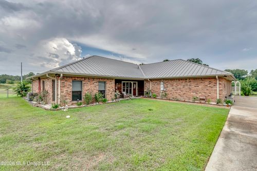 2865 Seven Springs Rd, Raymond, MS, 39154-8619 | Card Image