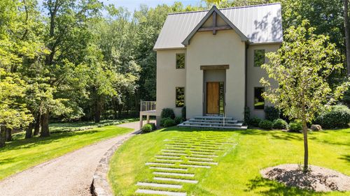 26 Pound Ridge Rd, Pound Ridge, NY, 10576-1630 | Card Image