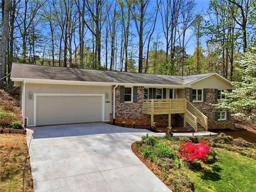 4304 Lindsey Way Ne, Roswell, GA, 30075-1614 | Card Image