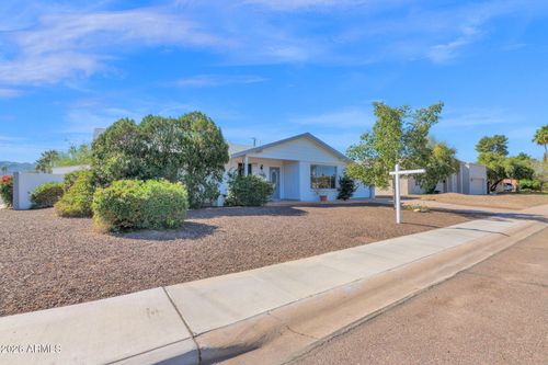 3833 E Desert Cove Ave, Phoenix, AZ, 85028-3429 | Card Image