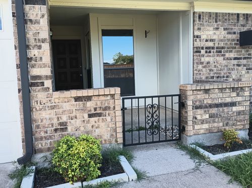 2314 Woodside Dr, Grand Prairie, TX, 75052-4622 | Card Image