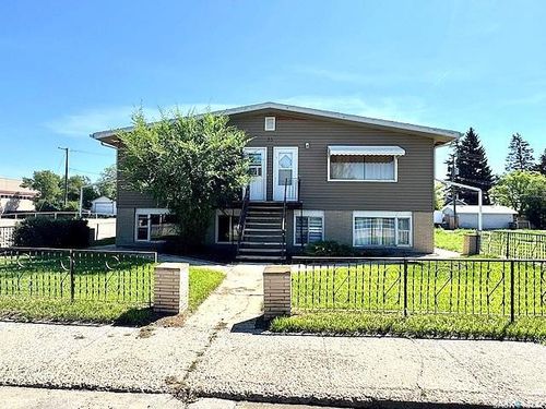 55 2nd Ave Ne, Swift Current, SK, S9H2C4 | Card Image