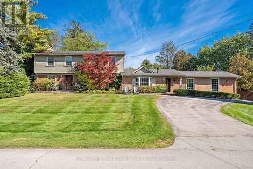 1151 Morrison Heights Drive, Oakville (MO Morrison), ON, L6J4J2 | Card Image