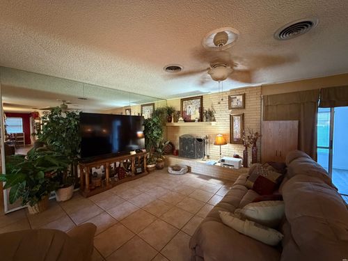 108 W Gold Ave, Hobbs, NM, 88240-1970 | Card Image