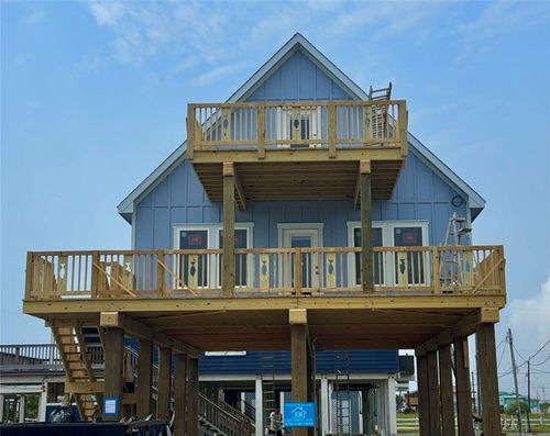 123 Beachcomber Ave, Surfside Beach, TX, 77541-8984 | Card Image