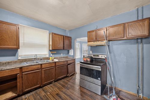 2317 W 4th Street, Duluth, MN, 55806 | Card Image