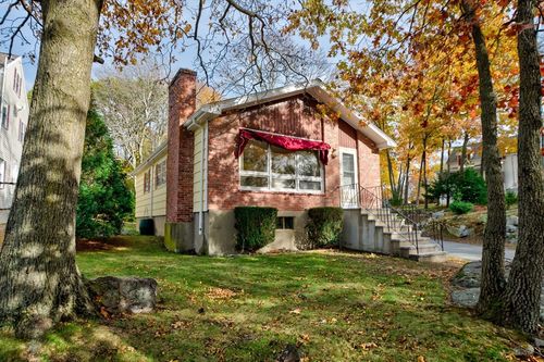 32 Staaf Rd, Saugus, MA, 01906-4338 | Card Image