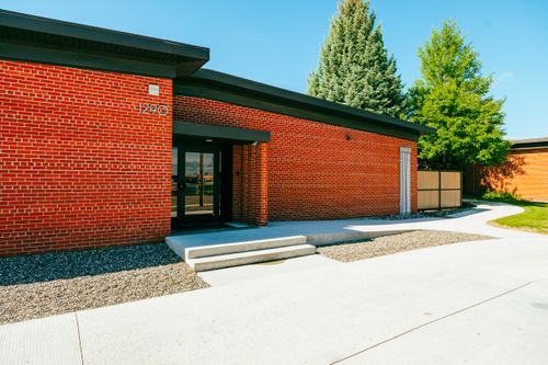 d-1290 Burton St, Sheridan, WY, 82801-2739 | Card Image