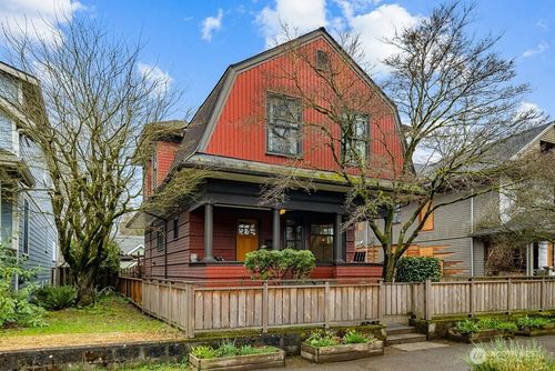 610 16th Ave E, Seattle, WA, 98112-3914 | Card Image