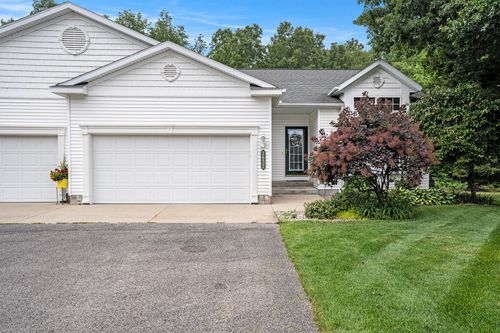 2632 Shadow Pine Dr, Fruitport, MI, 49415-8868 | Card Image
