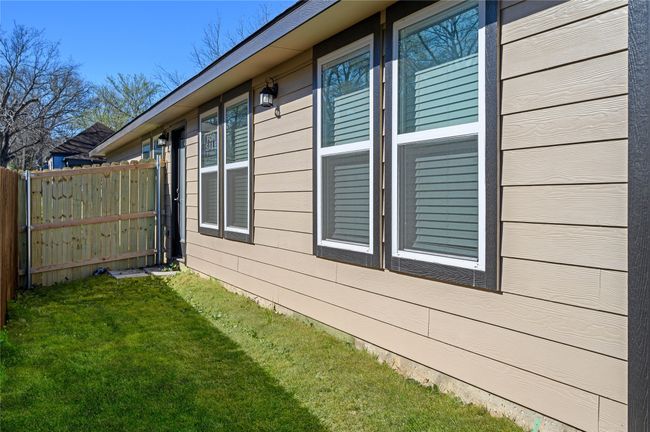 309 E Shepherd St, House other with 4 bedrooms, 3 bathrooms and null parking in Denison TX | Image 6