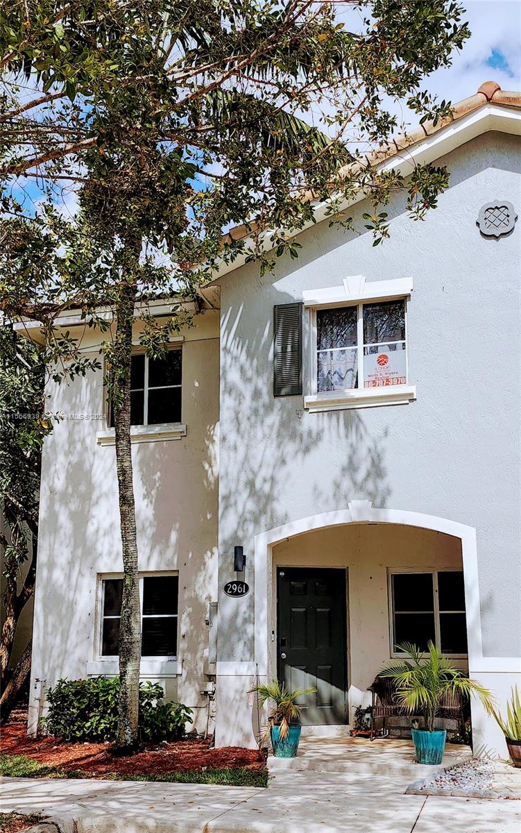 15th Ter, Homestead, FL 33035