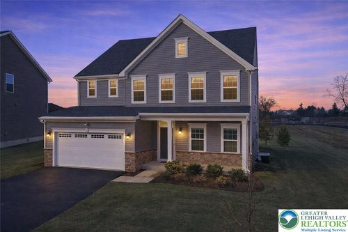 6405 Robin Rd, MACUNGIE, PA, 18062-8681 | Card Image