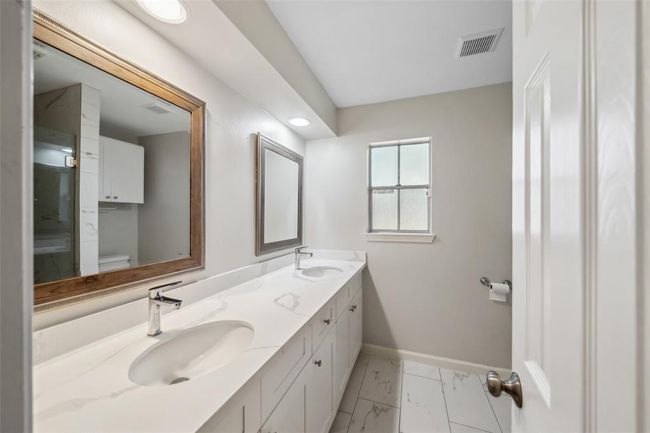 202 Black Forest Dr, House other with 4 bedrooms, 2 bathrooms and 2 parking in Spring TX | Image 25